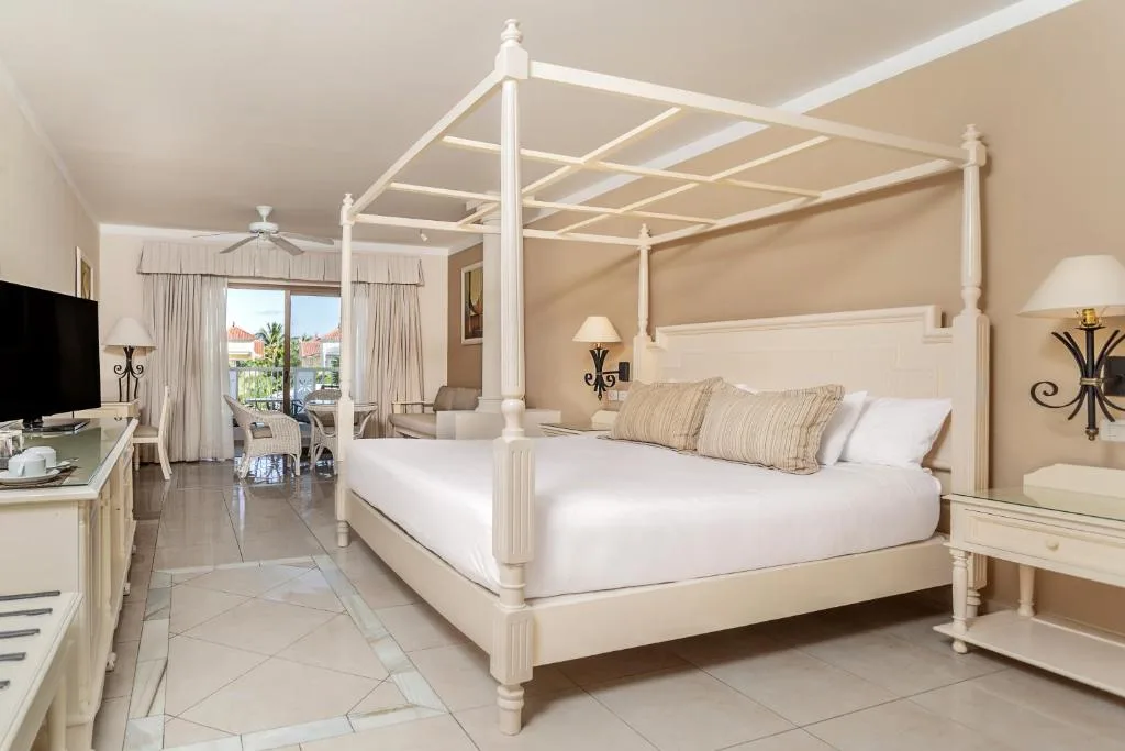 Bahia Principe Escape Aquamarine: another view