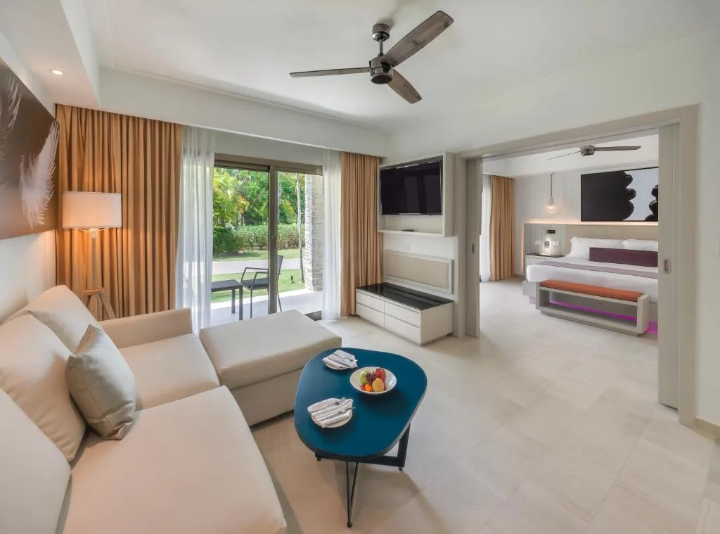 Royalton CHIC Punta Cana, An Autograph Collection All-Inclusive Resort & Casino: another view