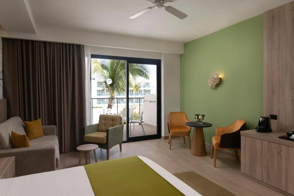 Serenade All Suites Adults Only Resort: another view