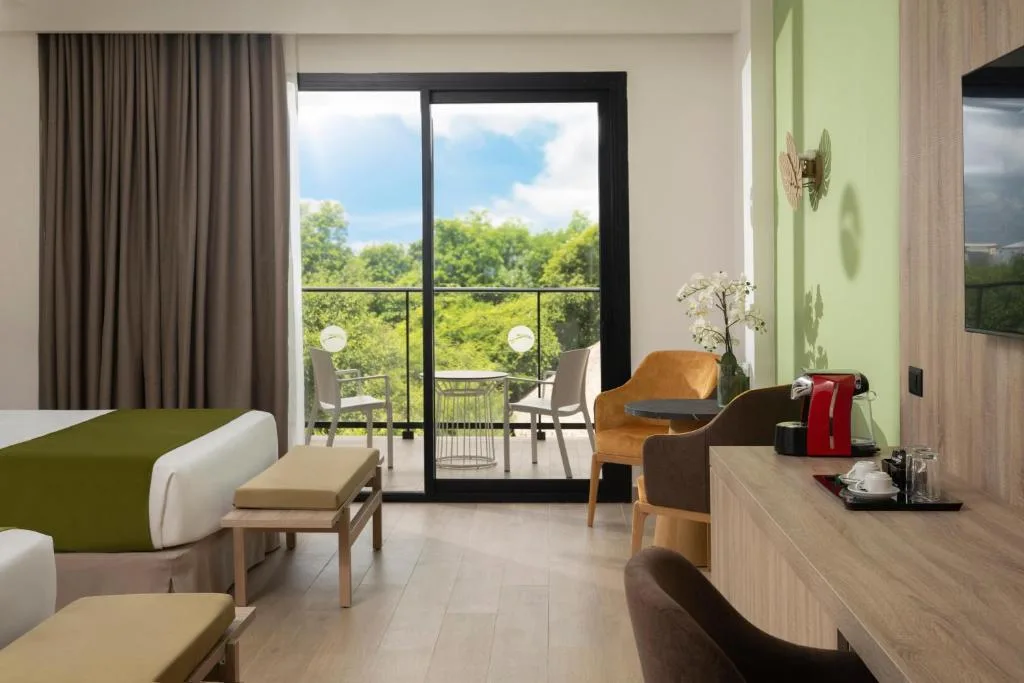 Serenade All Suites Adults Only Resort: another view